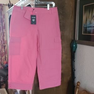 NWT. Izod pink cargo pants